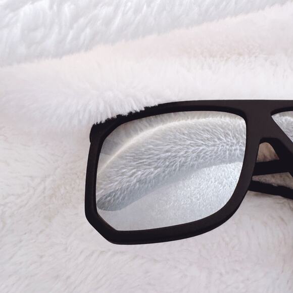 Kira Mirrored Matte Black Sunglasses - Picture 3 of 12